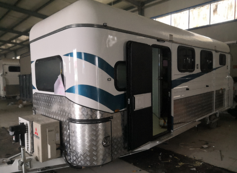 عوامة الحصان المخصصة