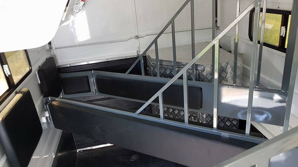 عوامة تحميل زاوية مطولة لحصانين