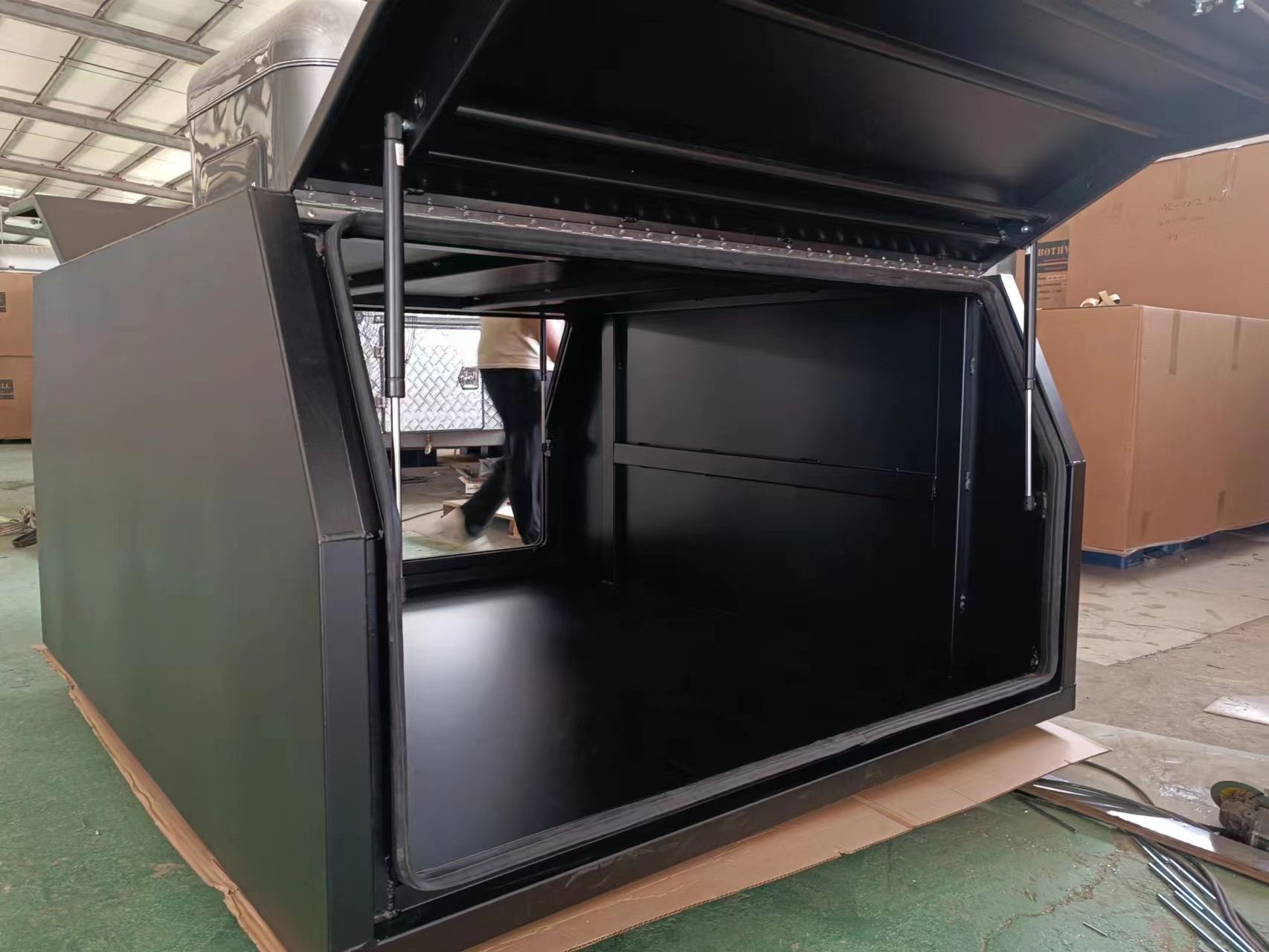 الألومنيوم يوت المظلة