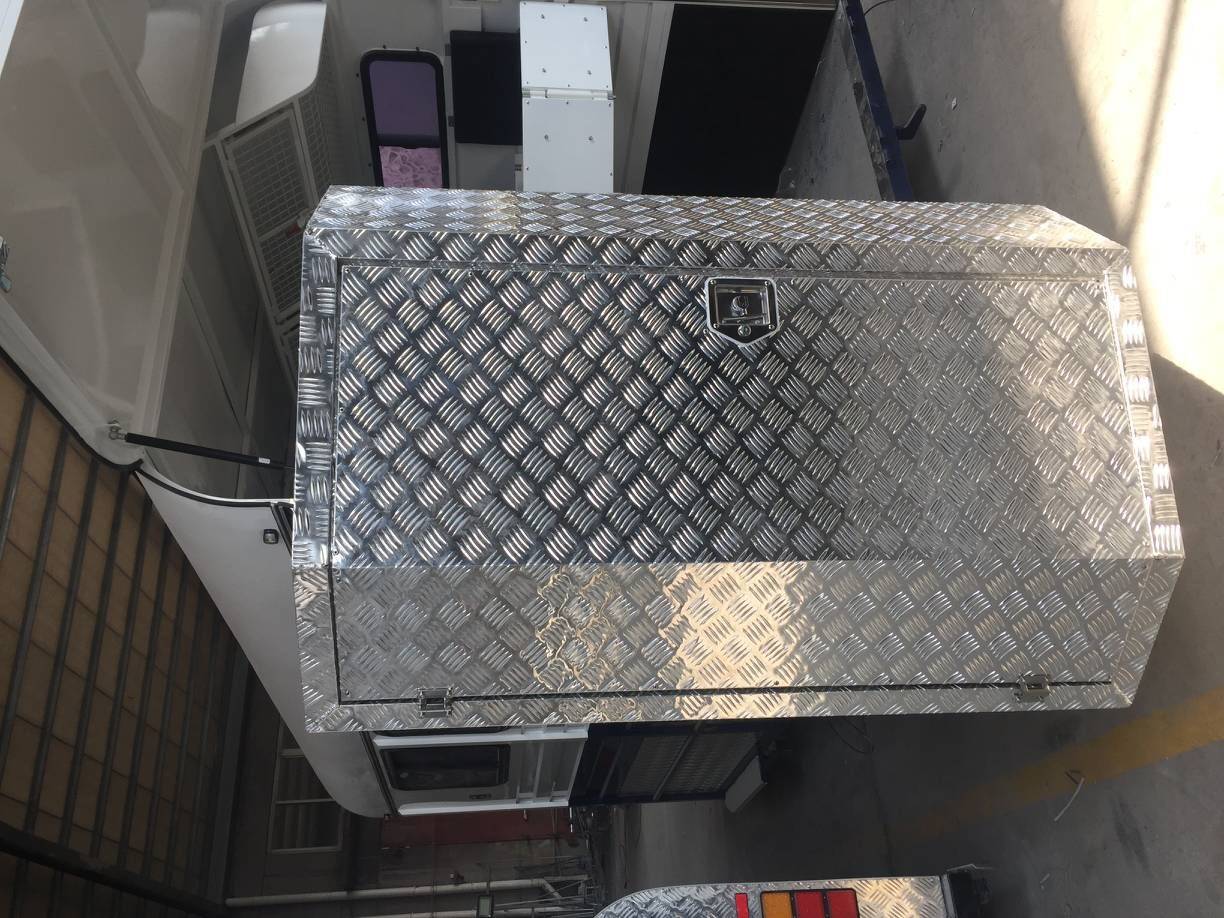 عوامة حصان ذات تحميل زاوية لـ 3 خيول