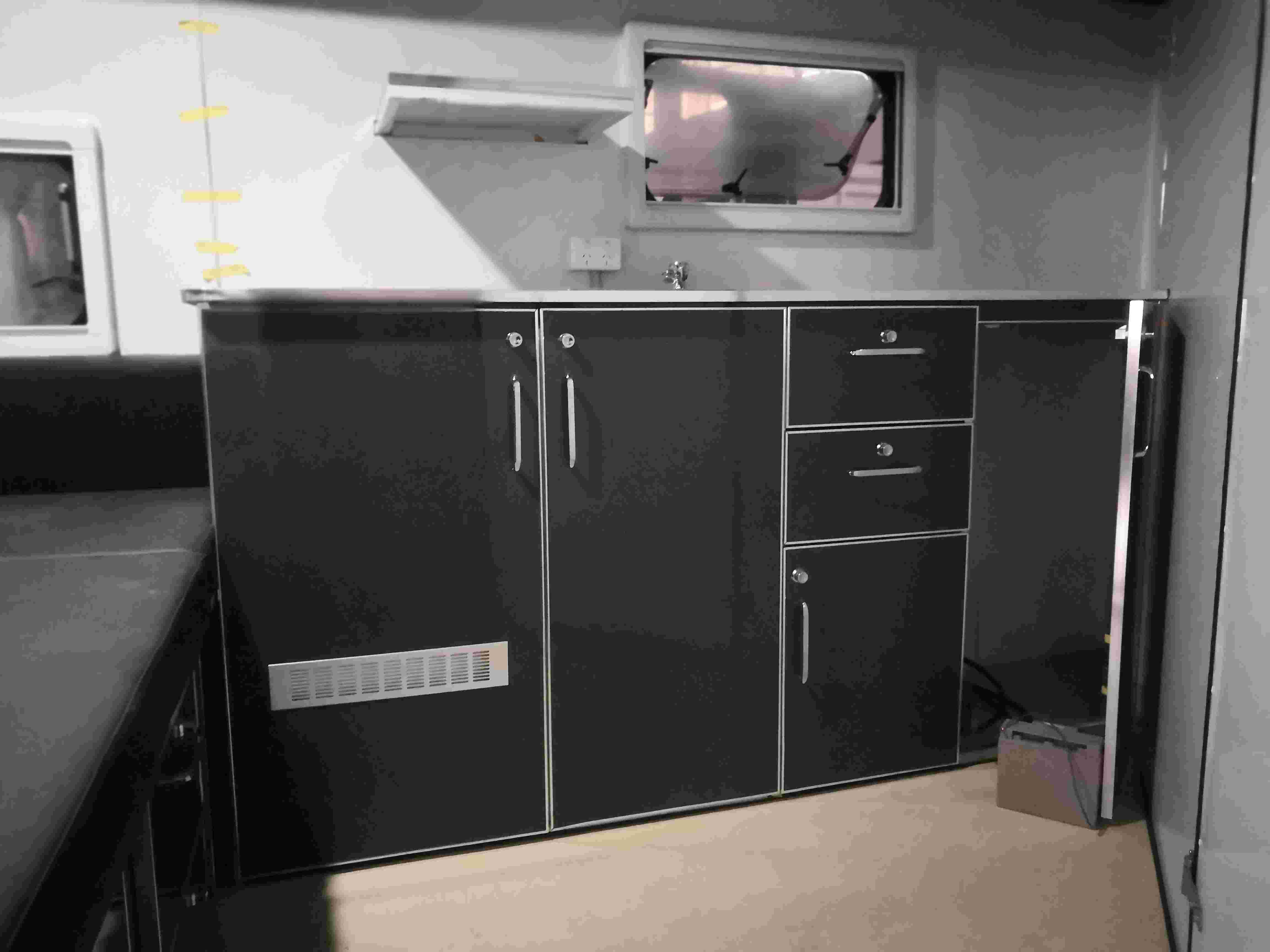 عوامة الحصان المخصصة