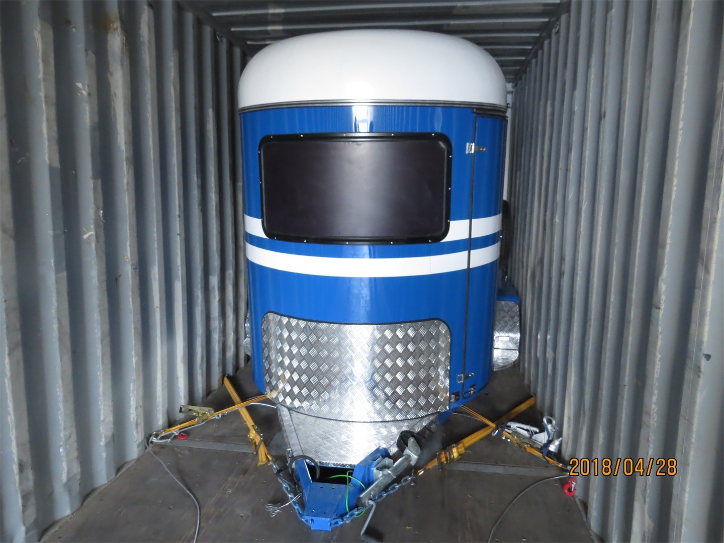 عوامة حصان من النوع القياسي تتسع لحصانين