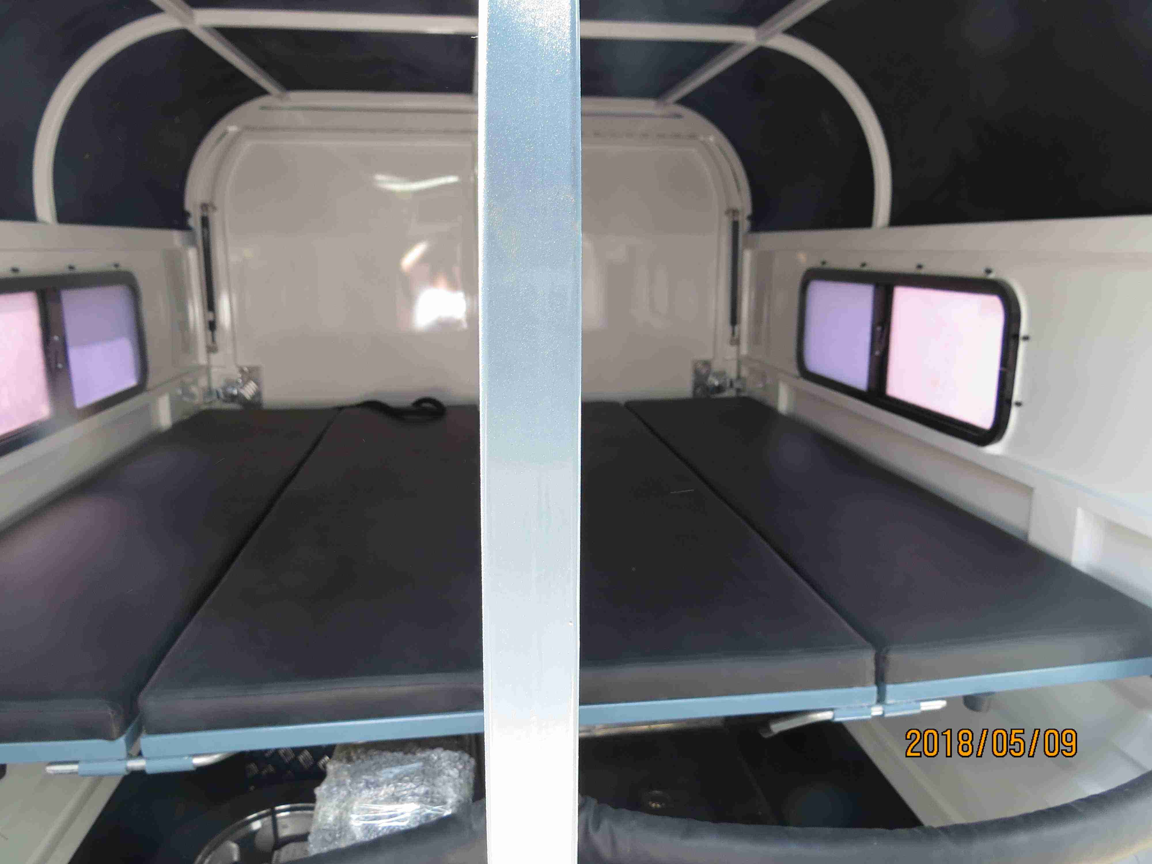 عوامة حصان من النوع القياسي تتسع لحصانين