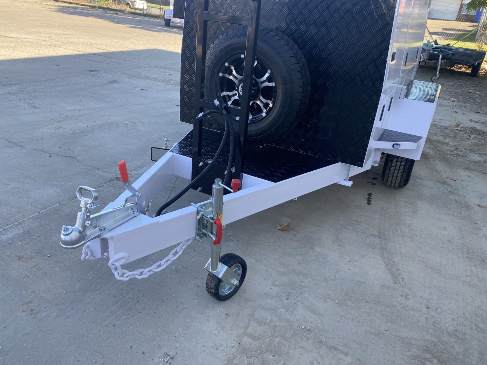 مقطورة تاجر ذات محاور مزدوجة كبيرة الحجم