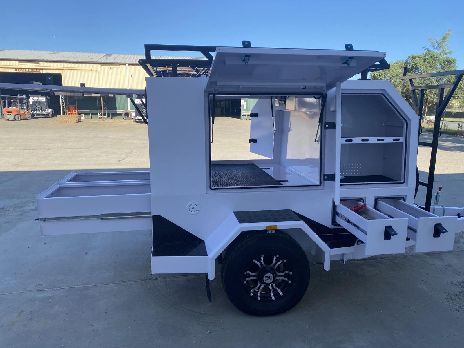 مقطورة تاجر كبيرة ذات محور واحد