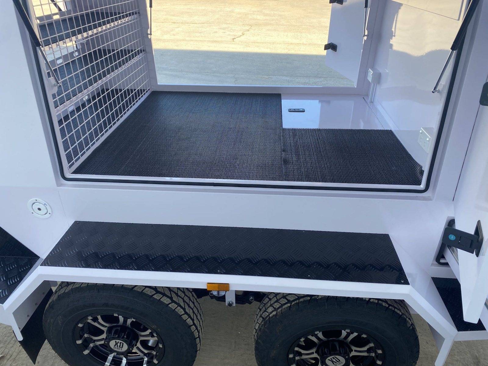 مقطورة تاجر ذات محاور مزدوجة كبيرة الحجم