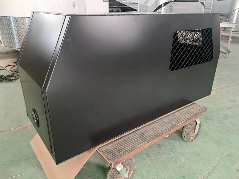 UTE Gullwing المظلة