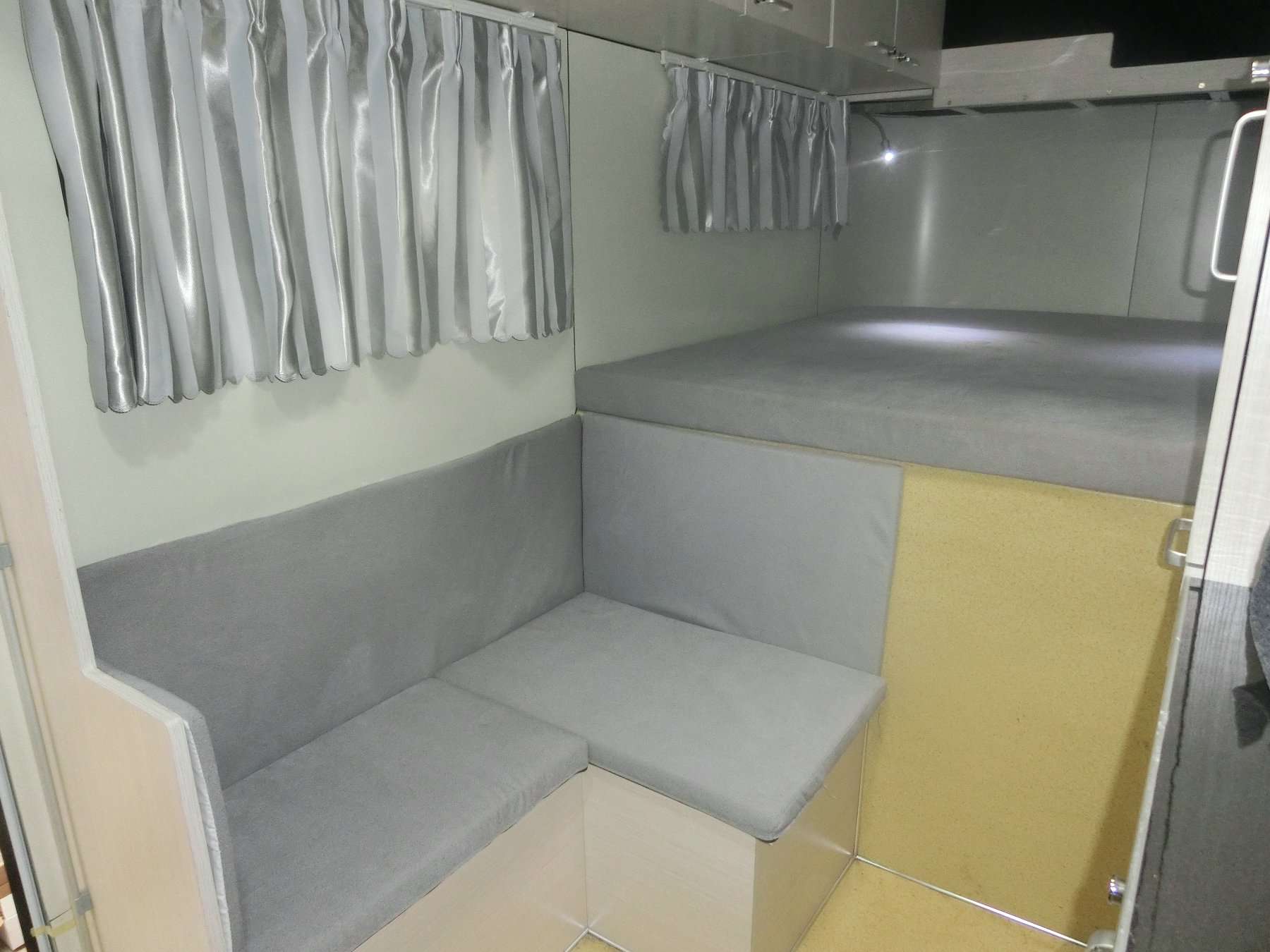 مقطورة حصان أمامية مربعة مصنوعة حسب الطلب