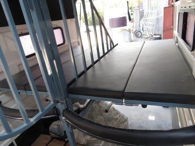 مقطورة خيول فاخرة من النوع 2 ذات حمولة مستقيمة مقطورة خيول فاخرة من النوع 2 ذات حمولة مستقيمة